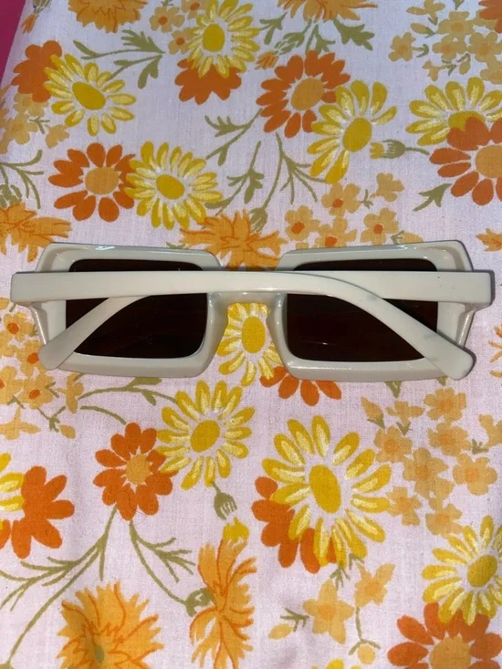 MOTHER & BABY BUNDLE Wine Glass Sunglasses 3 Pair Toddler Sandals - Picture 5 of 9